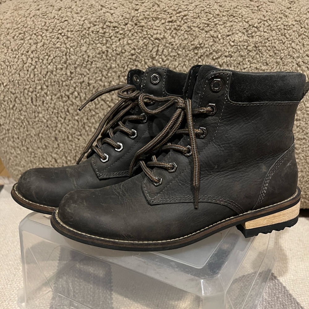 Kodiak Charcoal Ankle Boots for Women